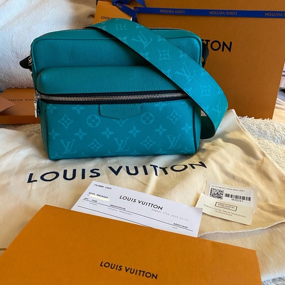 louis vuitton outdoor messenger bag
